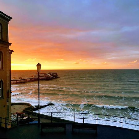 The Red Lion Hotel Cromer Exteriör bild