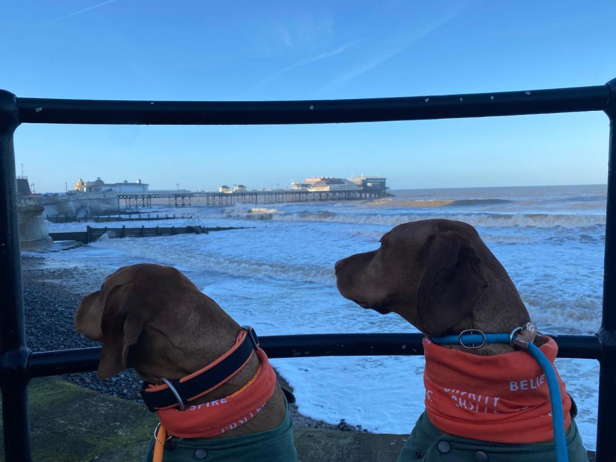 The Red Lion Hotel Cromer Exteriör bild